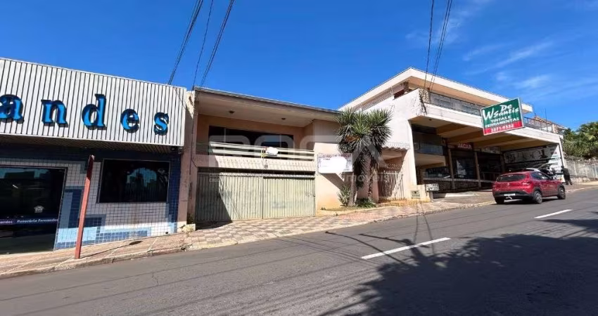 Linda Casa Comercial para Alugar no Centro de São Carlos