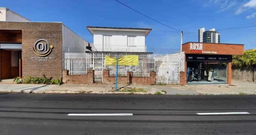 Casa comercial no Centro de São Carlos com 6 salas e 2 cozinhas