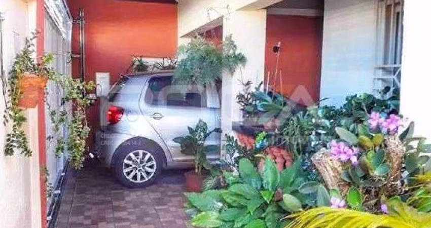 Casa à venda no Jardim Cruzeiro do Sul, São Carlos - 03 dormitórios, suíte e garagem coberta!