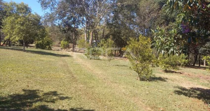 Chácara em condomínio à venda em São Carlos, 3 dormitórios e ampla área de lazer