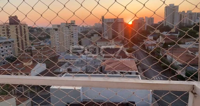 Apartamento à venda no CENTRO de São Carlos: 2 dormitórios, suíte, garagem coberta.