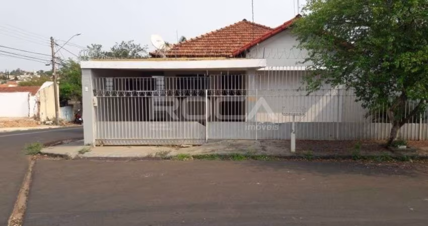 Casa à venda no Rancho Velho, São Carlos - 2 dormitórios, garagem coberta.