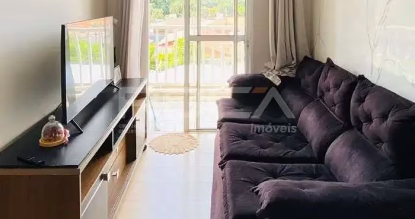 Apartamento à venda em Residencial Parati, São Carlos: 2 dormitórios, garagem, armários e muito mais!