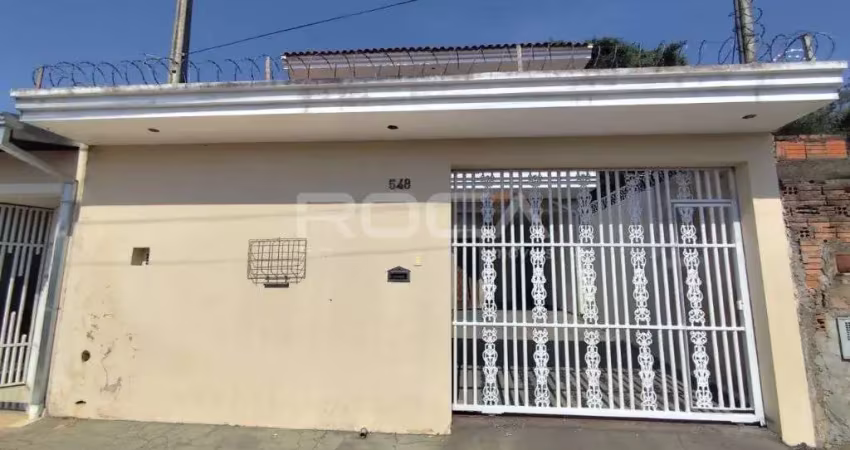 Casa padrão de 3 dormitórios no bairro douradinho em são carlos