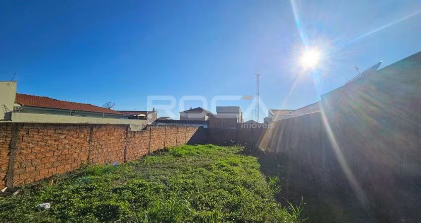 Terreno à venda na Vila Brasília, São Carlos: sua oportunidade de construir o seu lar dos sonhos!