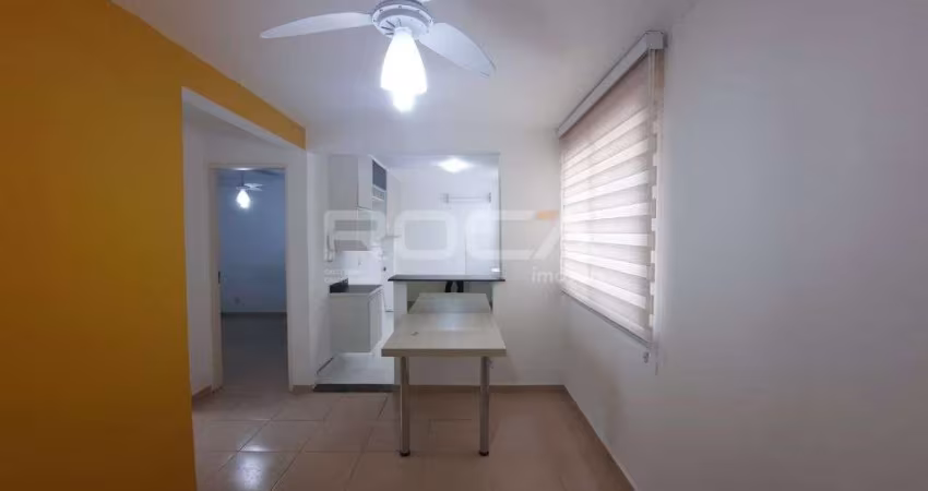 Apartamento de 2 dormitórios com armários no Distrito Industrial Miguel Abdelnur