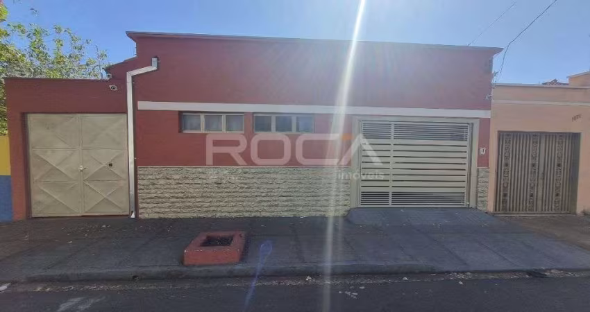 Casa à venda no Jardim São Carlos, São Carlos - 3 dormitórios, churrasqueira e piscina aquecida!