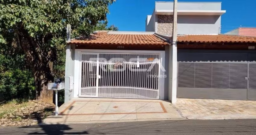 Casa à venda no Rancho Velho, São Carlos - 2 dormitórios, 2 garagens cobertas
