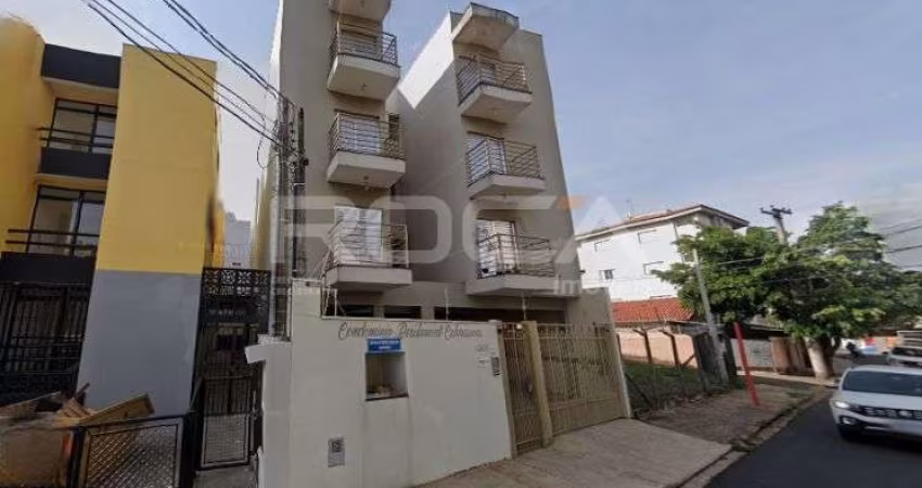 Apartamento de 1 dormitório com armários no Jardim Bethânia, São Carlos