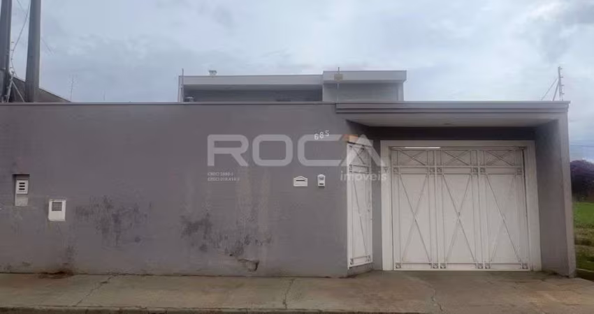 Casa padrão à venda no Jardim Embaré, São Carlos: 3 dormitórios, churrasqueira e garagem coberta