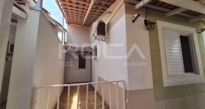 Charmosa Casa de 3 Dormitórios em Condomínio - Moradas 3, São Carlos