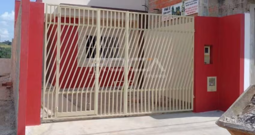 Linda Casa à Venda em Cidade Aracy, São Carlos | 2 Dormitórios, Espaço Confortável!