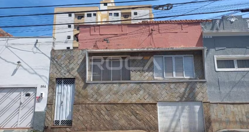 Casa padrão à venda na Vila Prado, São Carlos | 3 dormitórios, 6 garagens