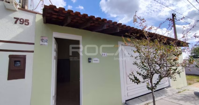 Casa padrão para alugar no Jardim Embaré, São Carlos: 2 dormitórios, 2 garagens cobertas!