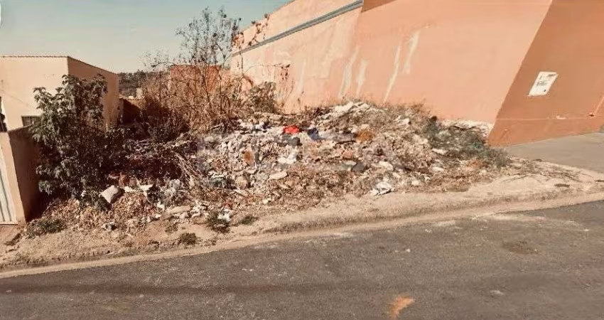 Terreno à venda no bairro Cidade Aracy em São Carlos