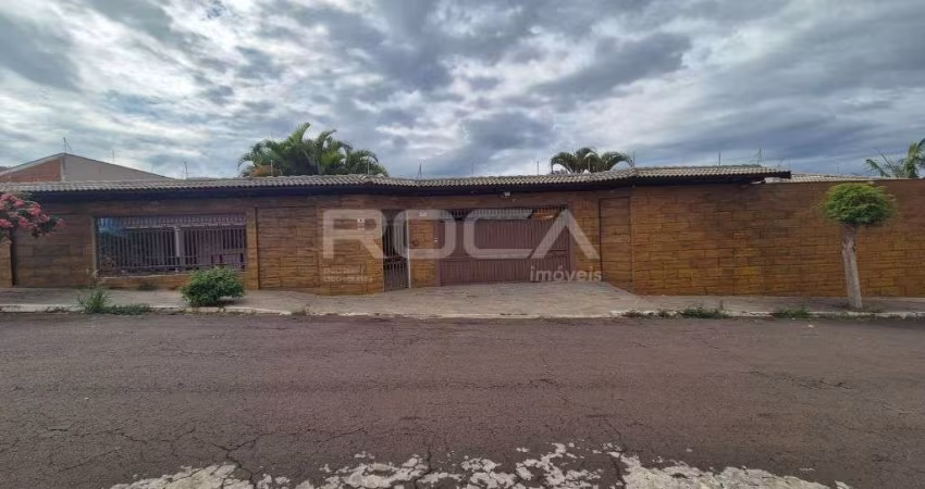 Casa Padrão de 4 dormitórios com suíte no Jardim Cardinalli, São Carlos