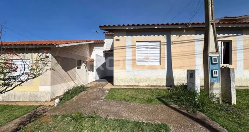 Casa de 2 dormitórios em Condomínio Moradas 2 em São Carlos