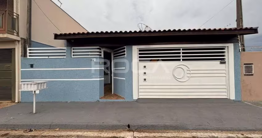 Casa à venda no Jardim Embaré, São Carlos: 2 dormitórios, suíte, armários, garagem coberta!