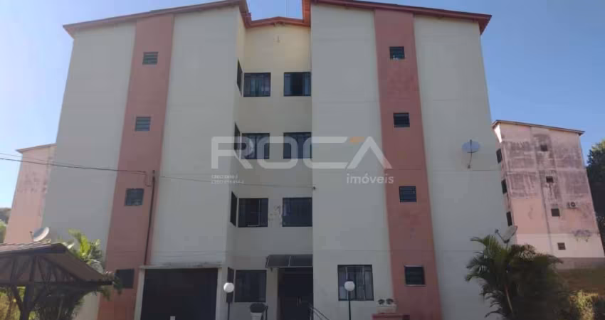 Apartamento com 2 dormitórios e garagem para alugar no bairro Romeu Santini em São Carlos