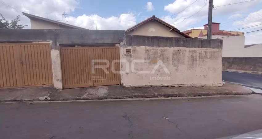 Casa padrão à venda na Vila Costa do Sol, São Carlos: 3 dormitórios, 2 banheiros e 4 garagens!