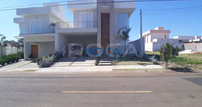 Casa de alto padrão com piscina em condomínio no Residencial Quebec, São Carlos