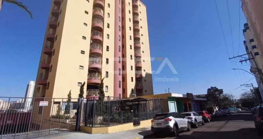 Apartamento à venda e locação no CENTRO de São Carlos com 2 dormitórios e garagem coberta