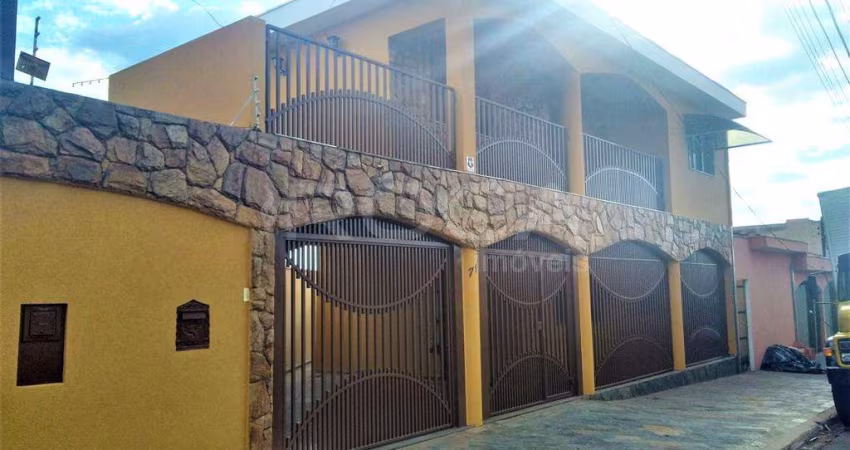 Casa à venda no Jardim Cruzeiro do Sul, São Carlos - 3 dormitórios e 2 vagas de garagem
