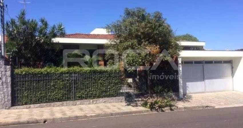 Casa de alto padrão com piscina aquecida e jacuzzi no Centro de São Carlos