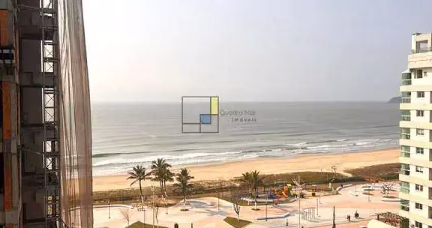 Apartamento 3 dormitórios, 1 suíte a 70m do mar, novo, no centro.