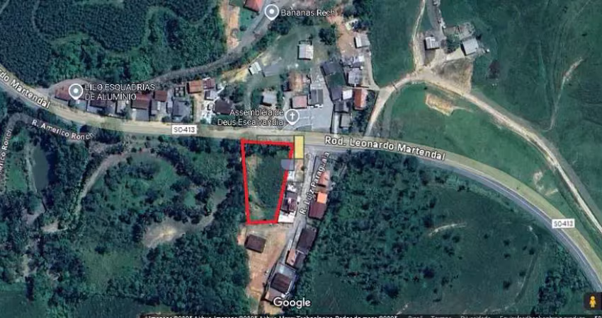 Terreno com 2000m² as margens da rodovia no bairro escalvandia em navegantes/sc