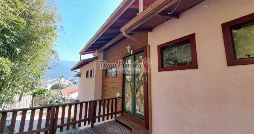 Casa para Venda em Palhoça, Praia de Fora, 4 dormitórios, 4 banheiros, 2 vagas