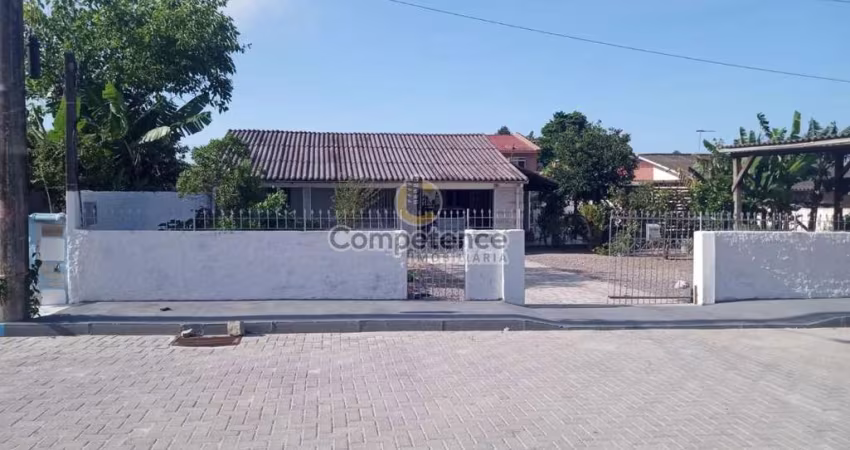 Casa para Venda em Palhoça, Praia de Fora, 4 dormitórios, 1 suíte, 2 banheiros, 4 vagas