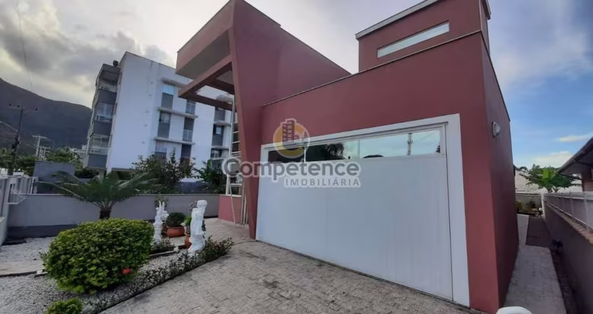 Casa para Venda em Palhoça, Praia de Fora, 3 dormitórios, 1 suíte, 3 banheiros, 2 vagas