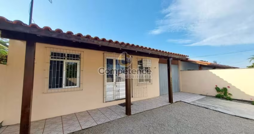Casa para Venda em Palhoça, Praia de Fora, 2 dormitórios, 1 banheiro, 2 vagas