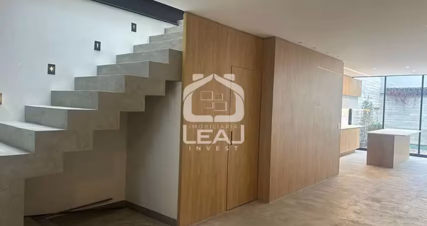 Casa/sobrado à venda no campo belo, 180 m², 3 suítes, lavabo, 2 vagas e piscina por r$1.780.000,00