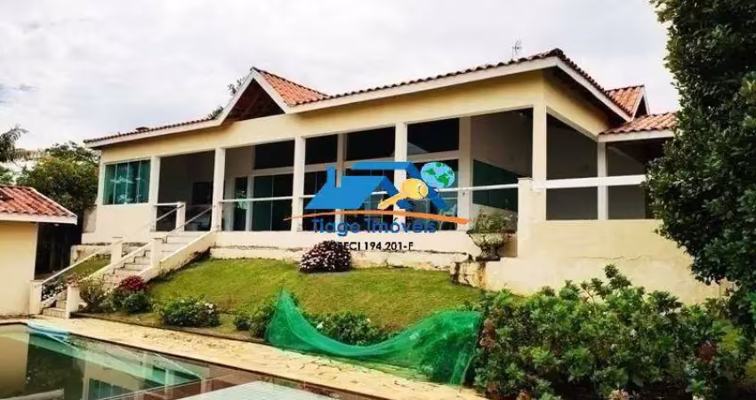Chácara pé na água em condomínio em piracaia a venda