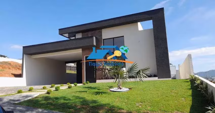 Casa recém construída no condomínio figueira garden atibaia