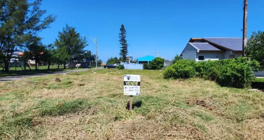 TERRENO EM CAPÃO - ESQUINA - PERTO DO MAR