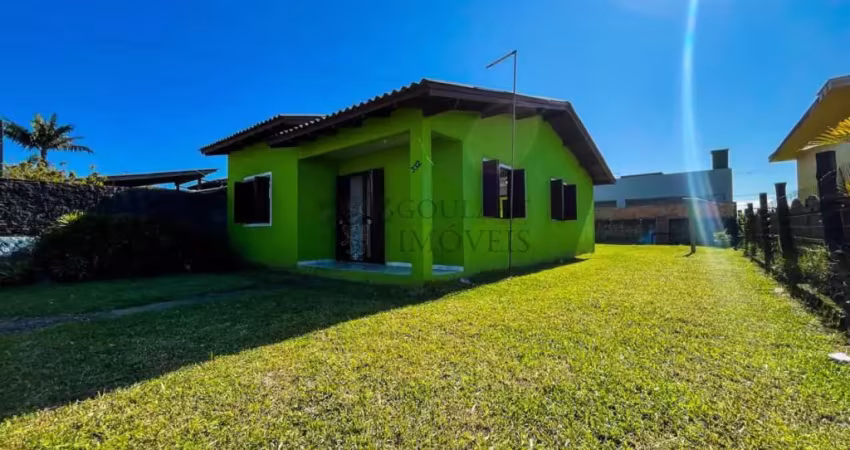 CASA COM TERRENO AMPLO EM CAPÃO