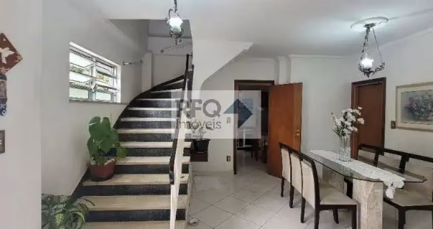 Um lar perfeito: casa com 3 suítes, 2 vagas e 4 banheiros em uma área de 187m²!!