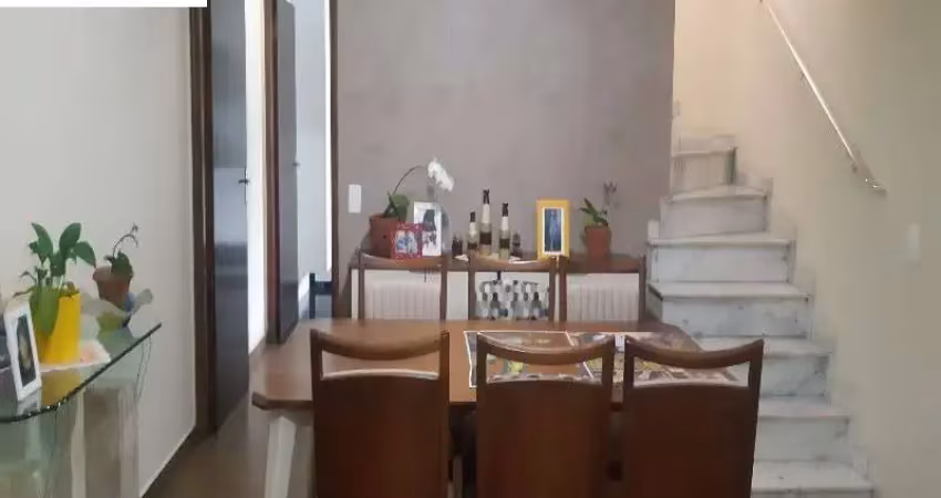 Casa com 3 quartos à venda na Rua Jamboaçu, 309, Vila Nair, São Paulo