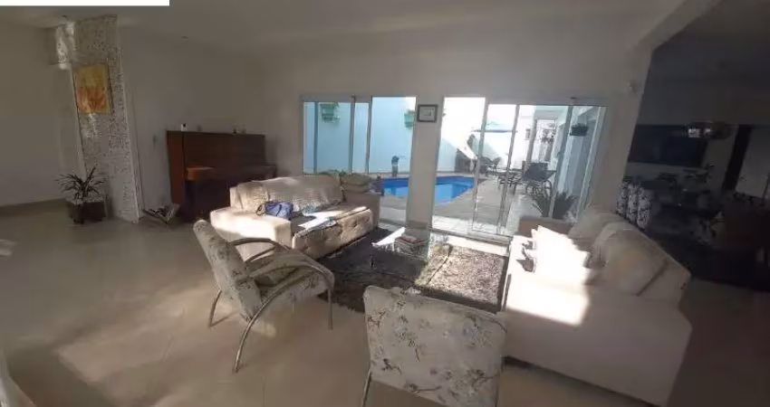 Lindo sobrado com área gourmet, churrasqueira e piscina no bairro jardim da saúde!!