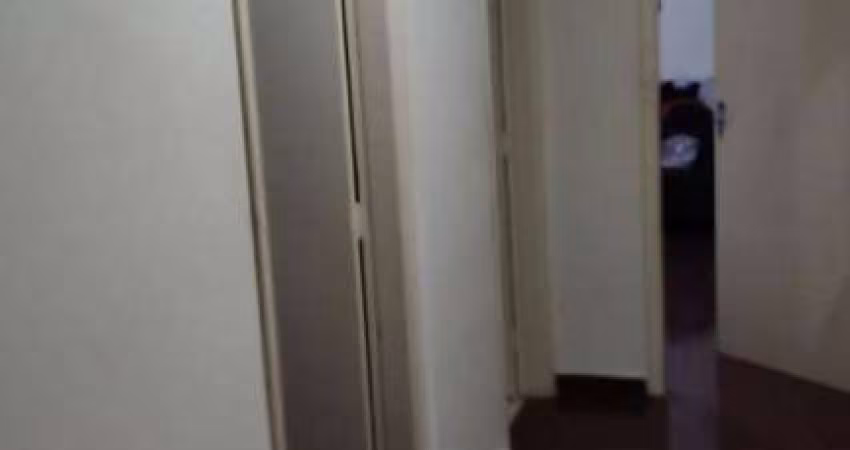 Casa com Sala Comercial à Venda no Jardim Caravelle por R$300.000,00!