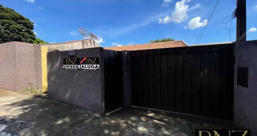 Casa espaçosa com 3 quartos no conjunto ulisses guimarães