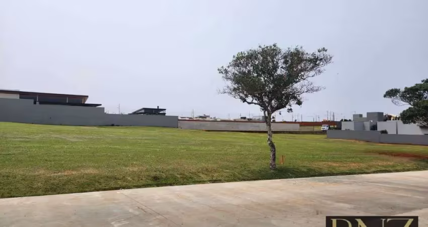 Terreno à venda no Parque Monterrey, Arapongas 