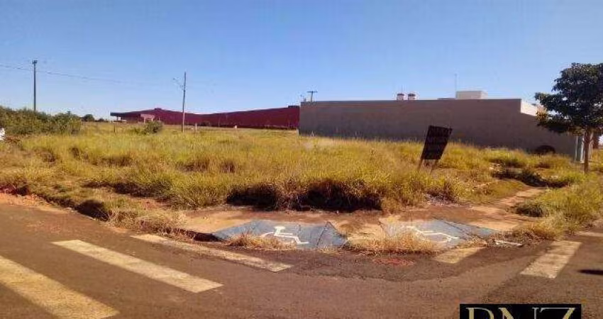 Terreno de esquina no Jd. Interlagos II