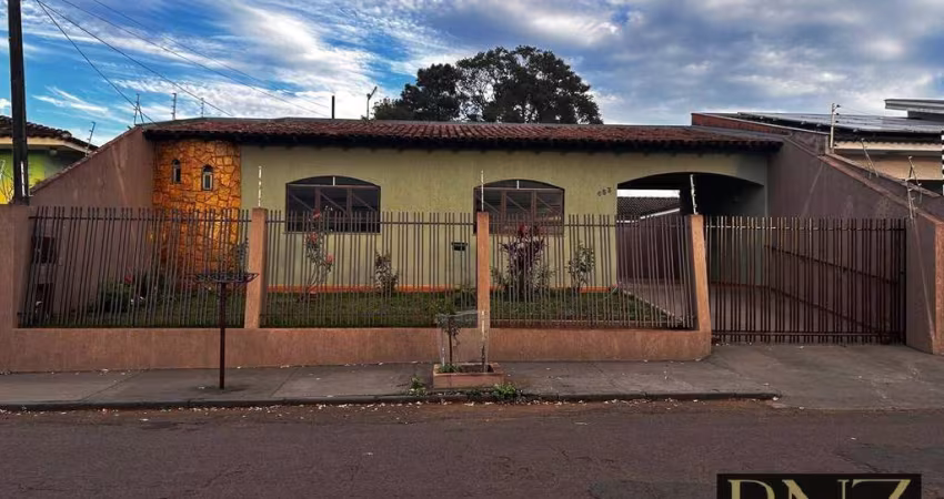 Casa de Construção Tradicional a Venda na Vila Sampaio, Fácil acesso Centro