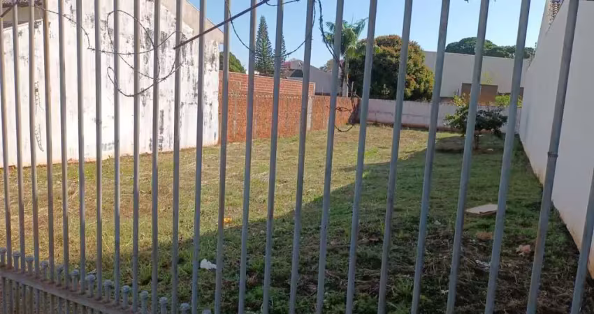 Terreno à venda na Rua Víctor Meirelles, 178, Zona 05, Maringá