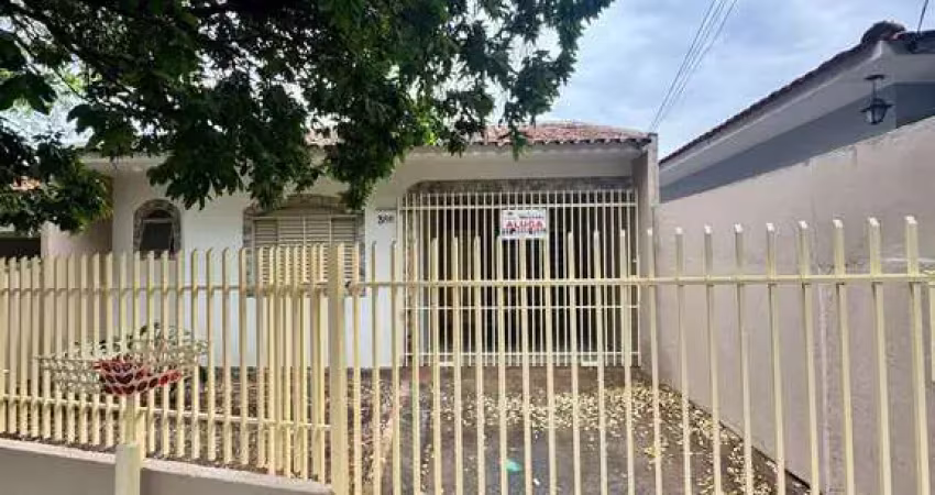 Casa com 3 quartos para alugar na Rua Pioneiro João Zavatini, 386, Copacabana Residencial, Maringá