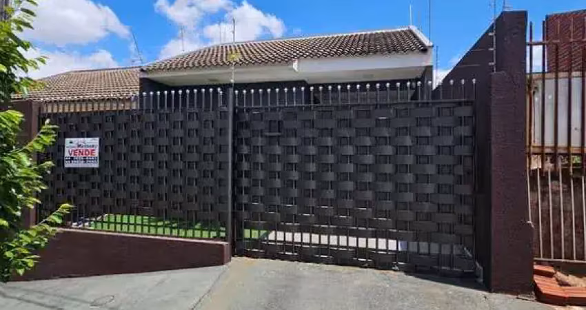 Casa com 2 quartos à venda na Rua Pioneiro Joaquim de Oliveira Freitas, 306B, Parque Tarumã, Maringá